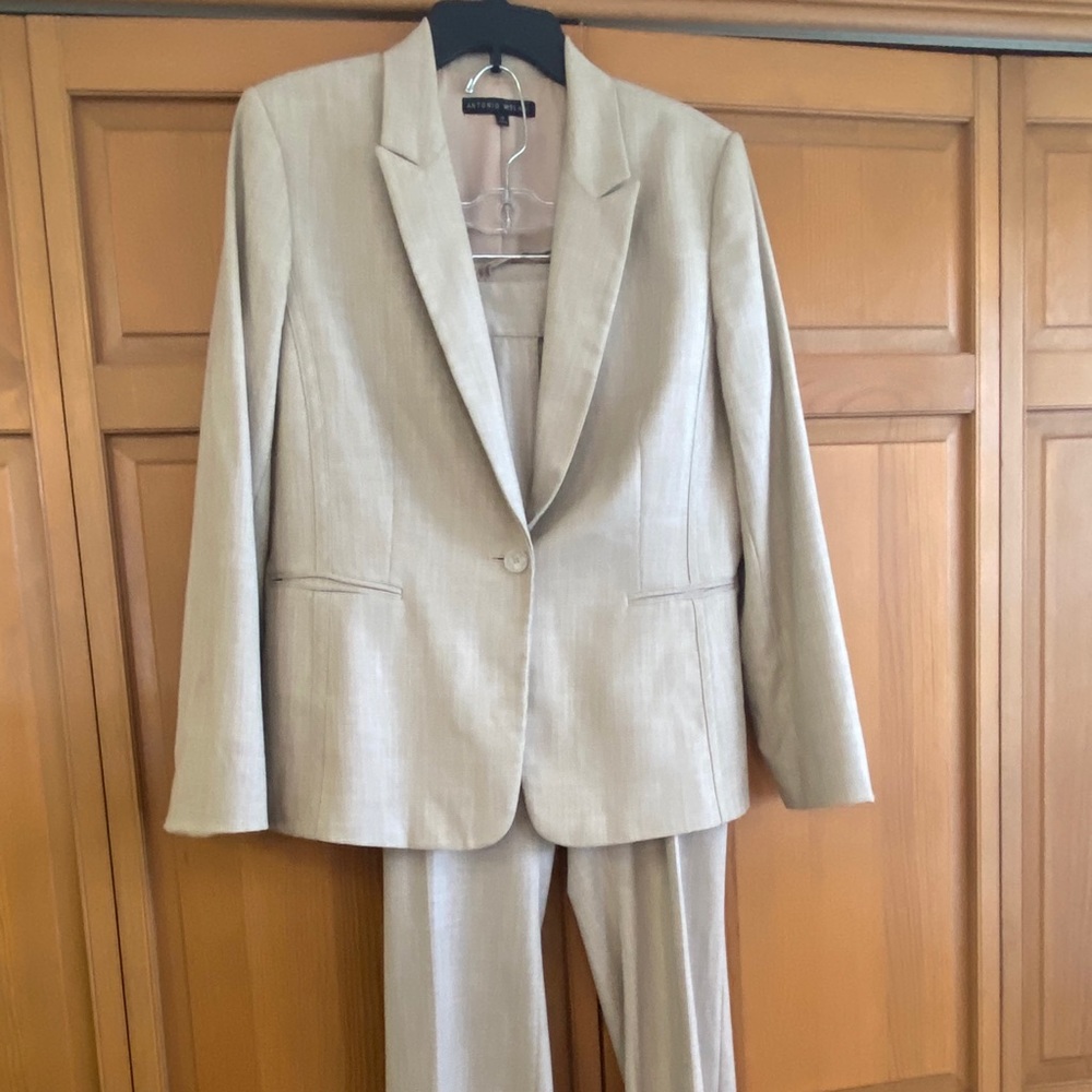 Antonio Melani 2pc suit